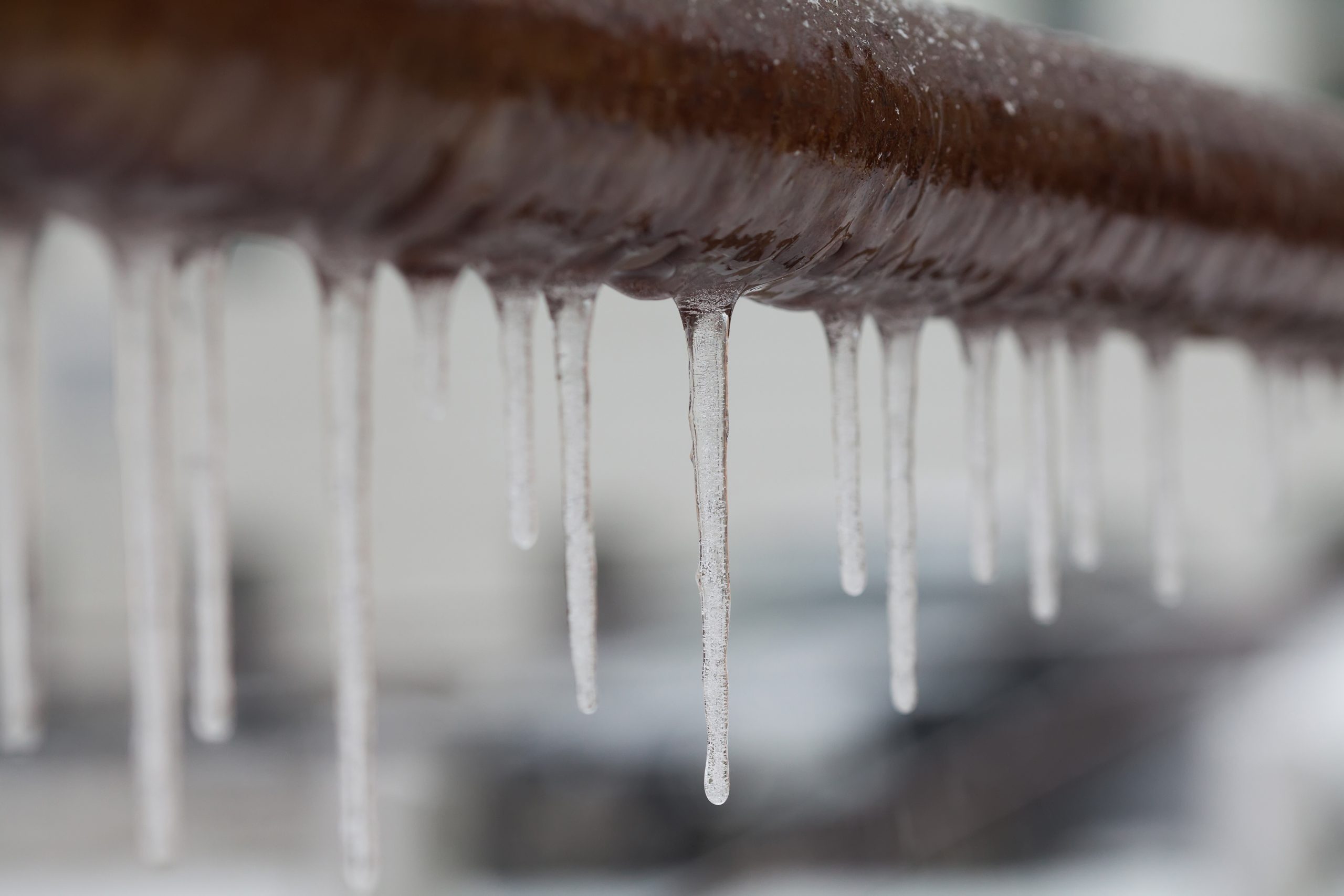 Stop Frozen Water Pipe Bursts in Their Tracks: Tips on Prevention + How Flume Can Protect Your Home